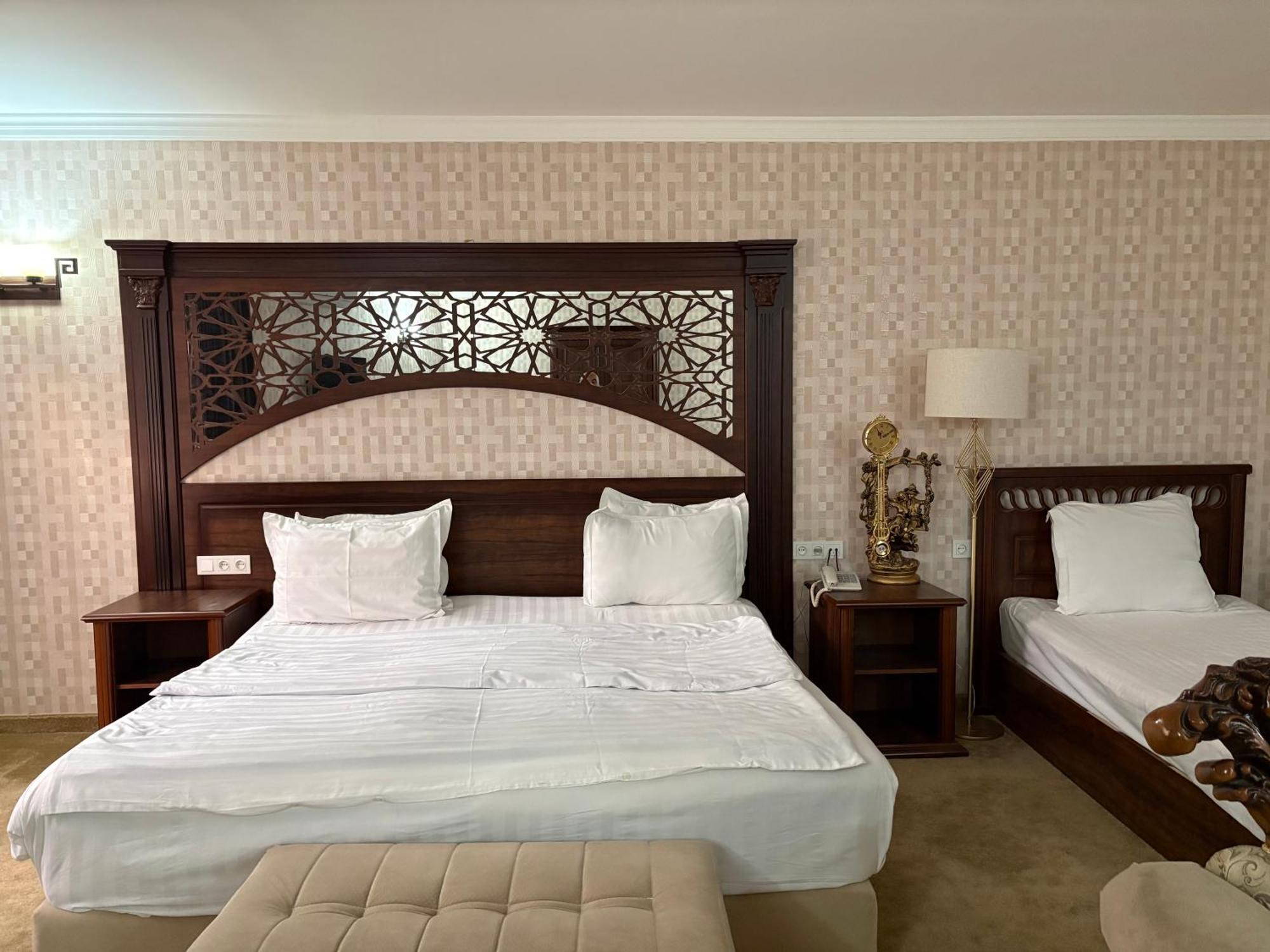 Boulevard Palace Hotel Samarkand Buitenkant foto