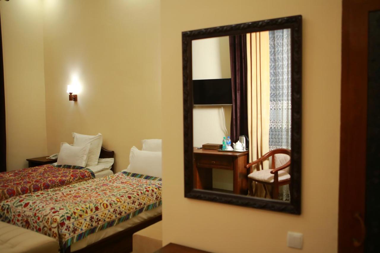 Boulevard Palace Hotel Samarkand Buitenkant foto