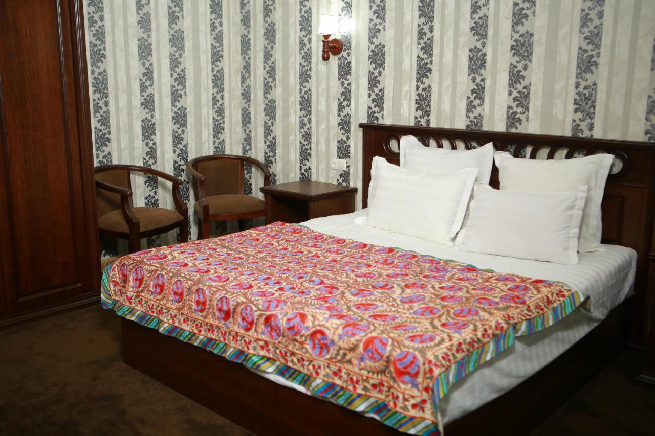 Boulevard Palace Hotel Samarkand Buitenkant foto